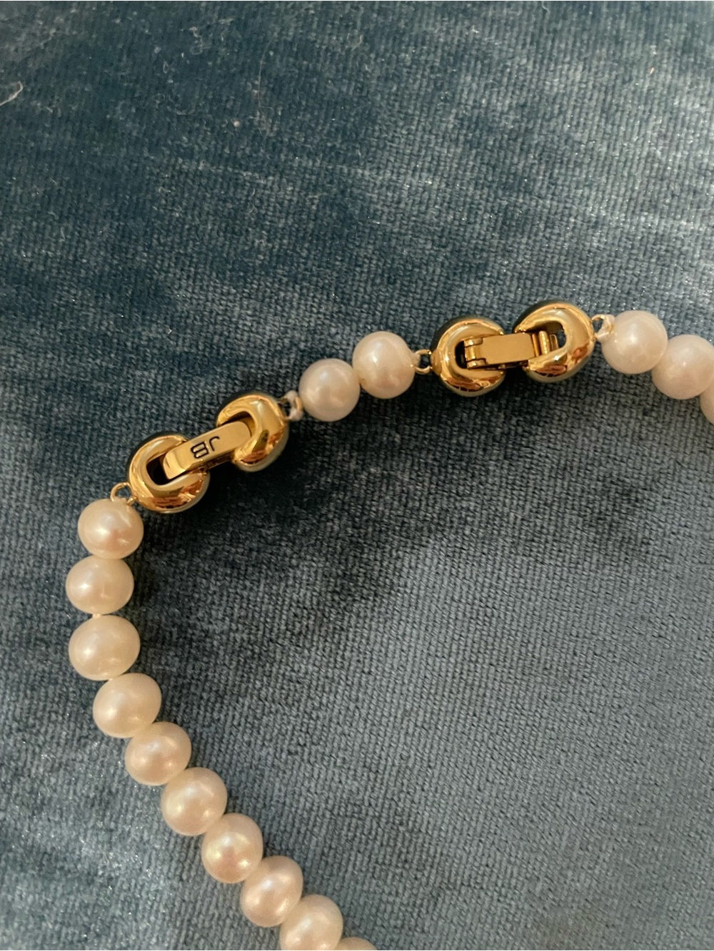 Jenny Bird White Freshwater Pearl Anklet with Gold-Plated Clasp - Picture 3 of 3